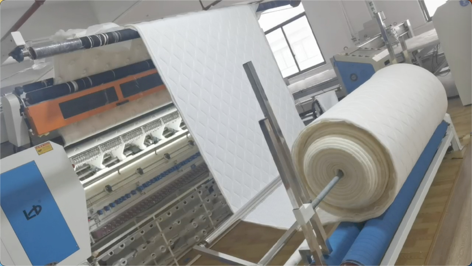 دستگاه لحاف و برش